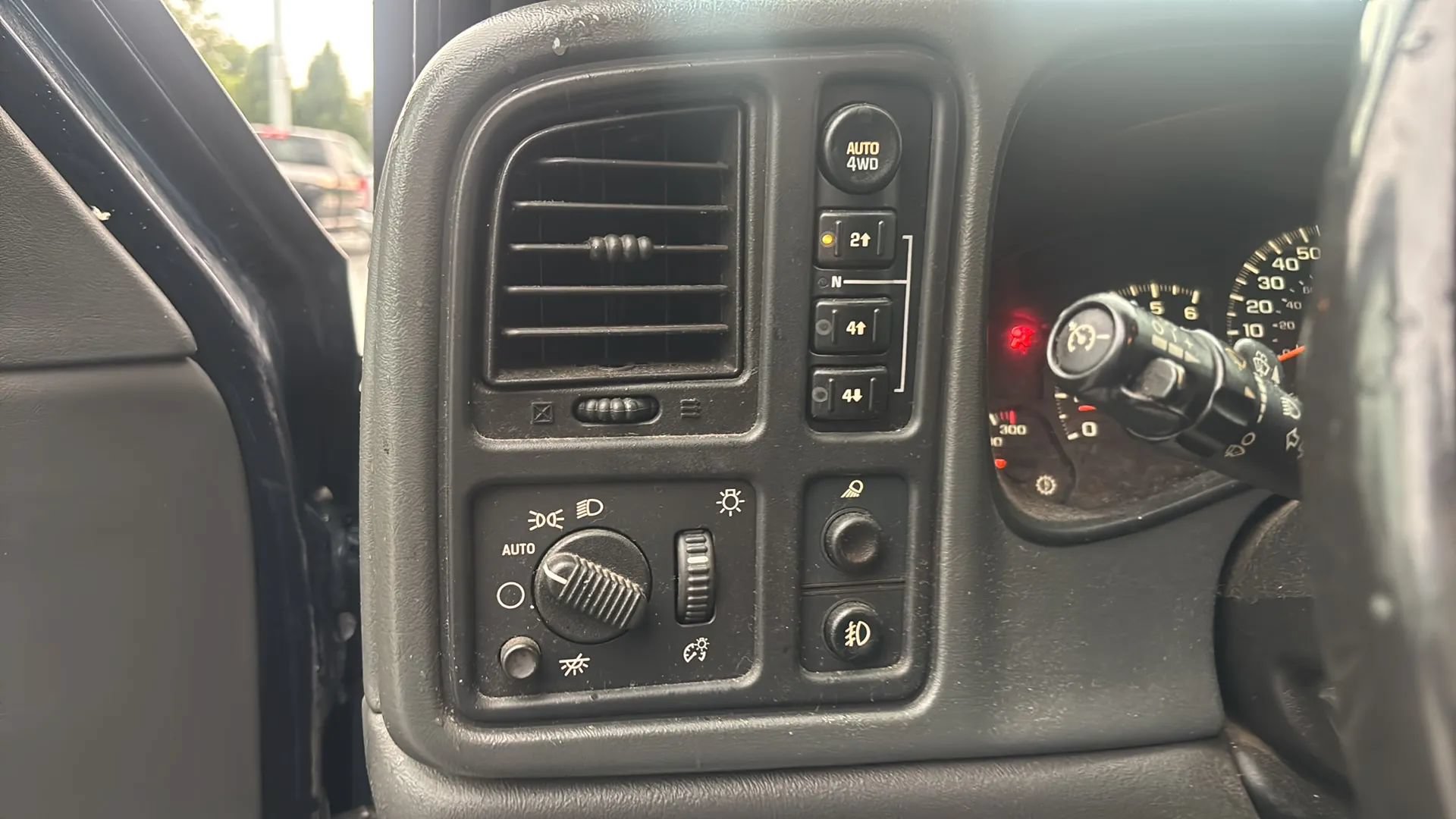 Used 2006 Chevrolet Silverado 1500 LT AWD/4WD image 21