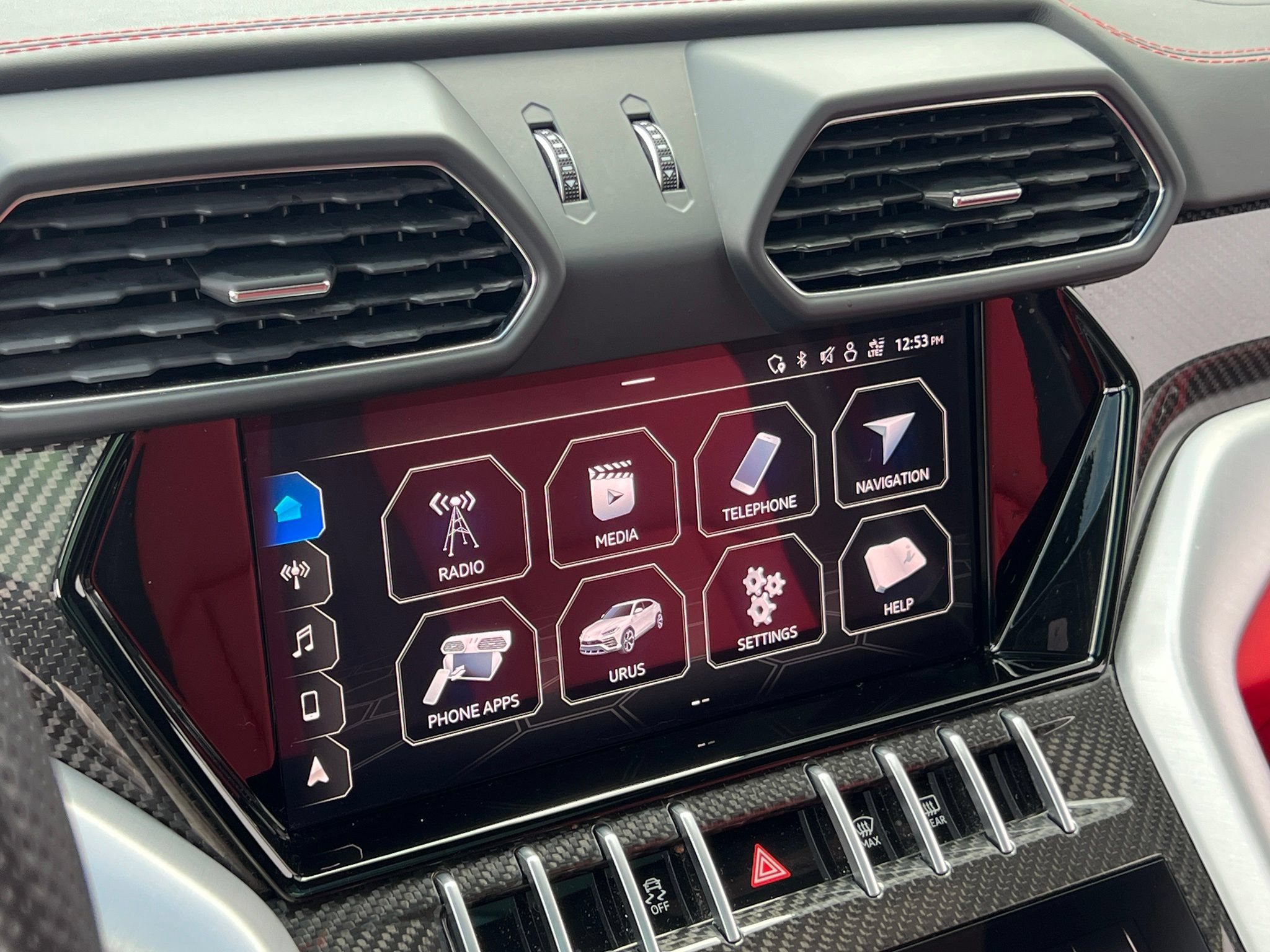 Used 2020 Lamborghini Urus AWD/4WD image 32