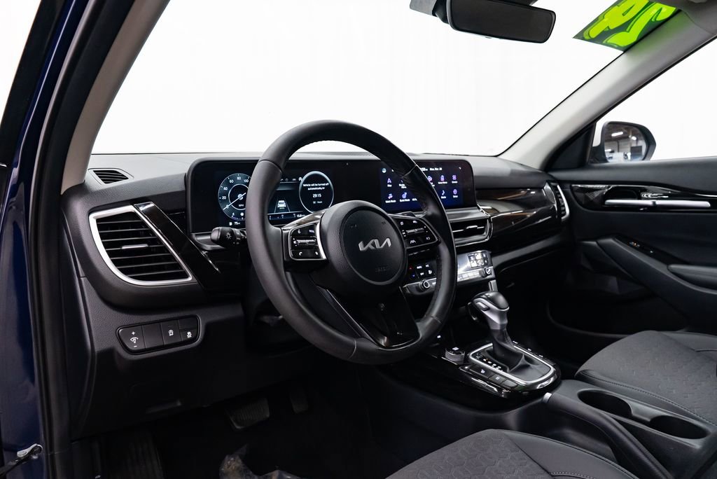 Used 2024 Kia Seltos S image 23