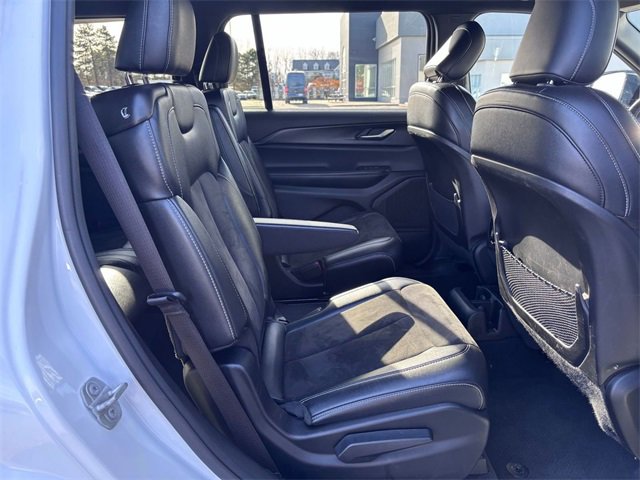 Certified 2023 Jeep Grand Cherokee L Laredo image 27