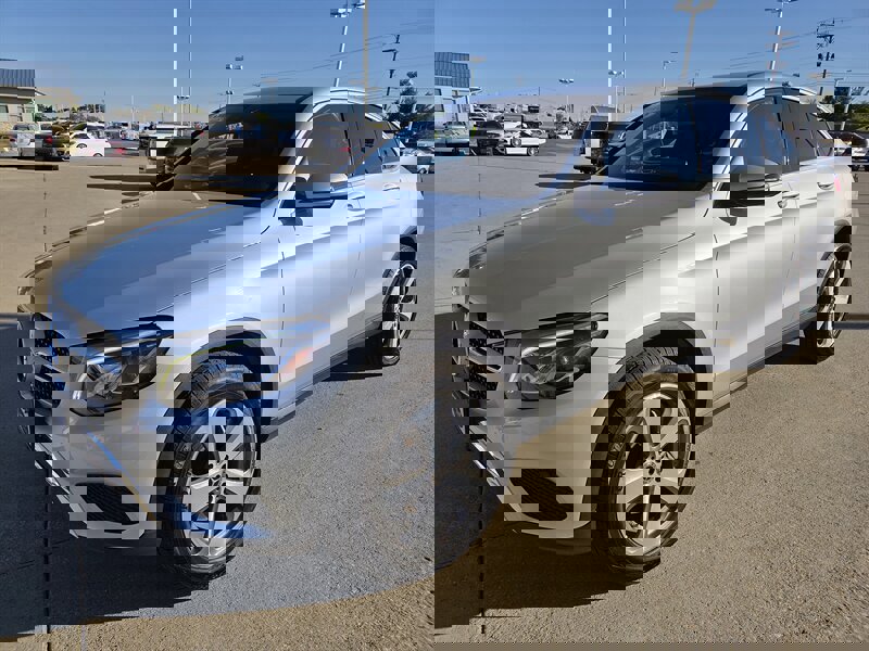 Used 2018 Mercedes-Benz GLC 300 4MATIC Coupe w/ Premium Package image 7