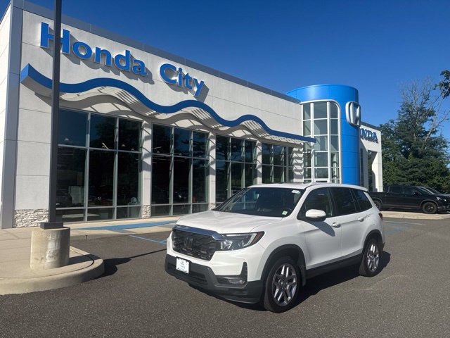Used 2024 Honda Passport EX-L image 2