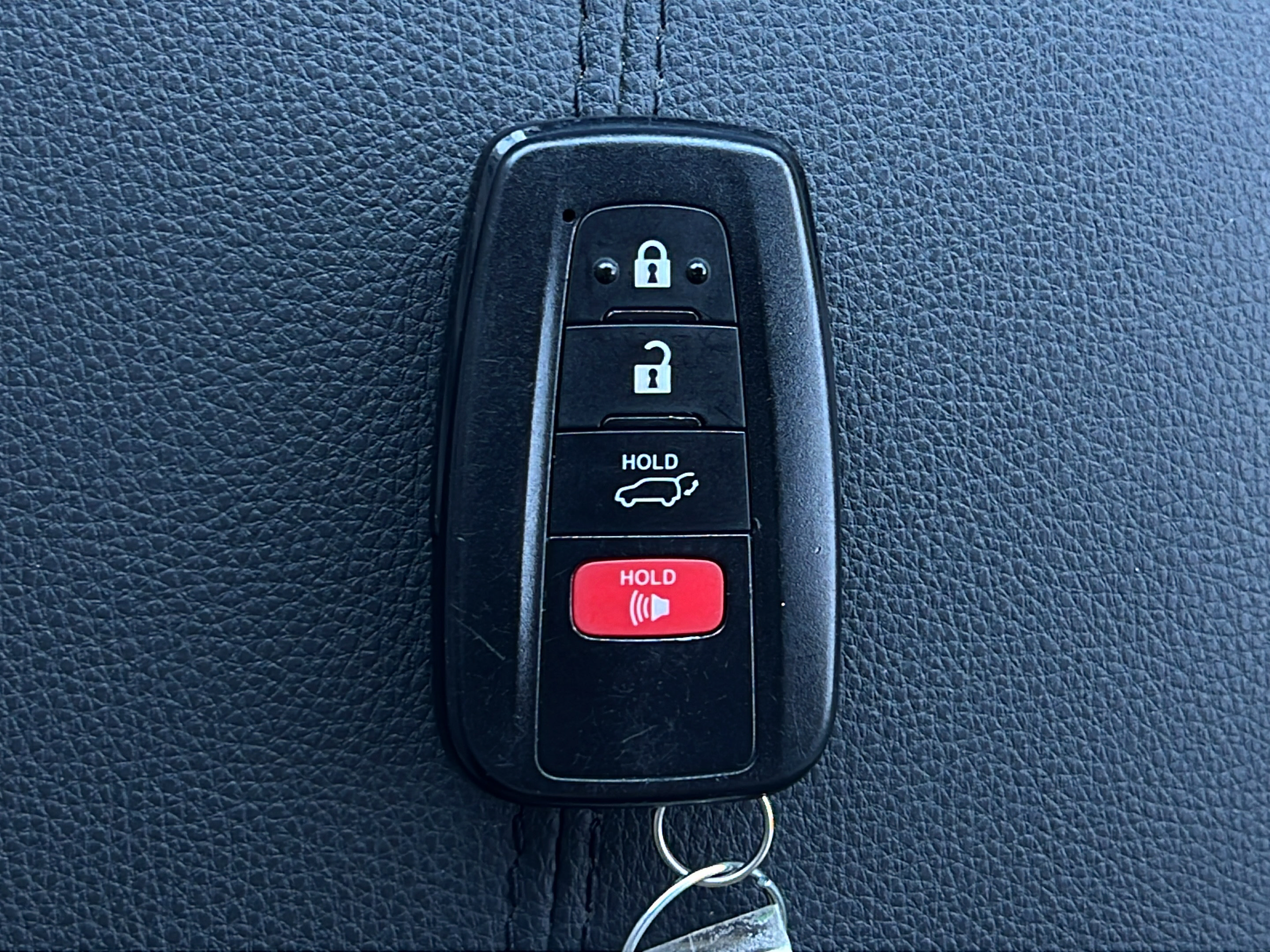 Used 2022 Toyota RAV4 XLE Premium AWD/4WD image 24