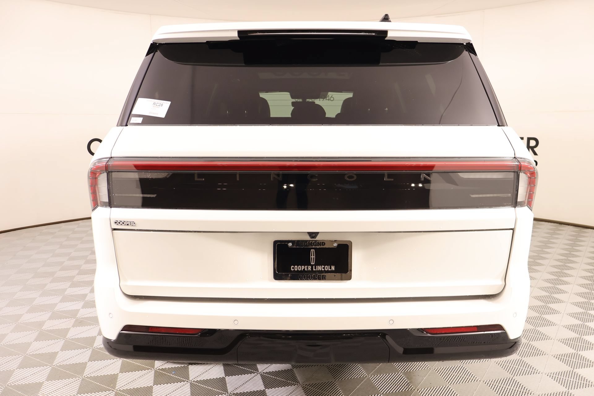 New 2027 Lincoln Navigator L Reserve AWD/4WD image 24