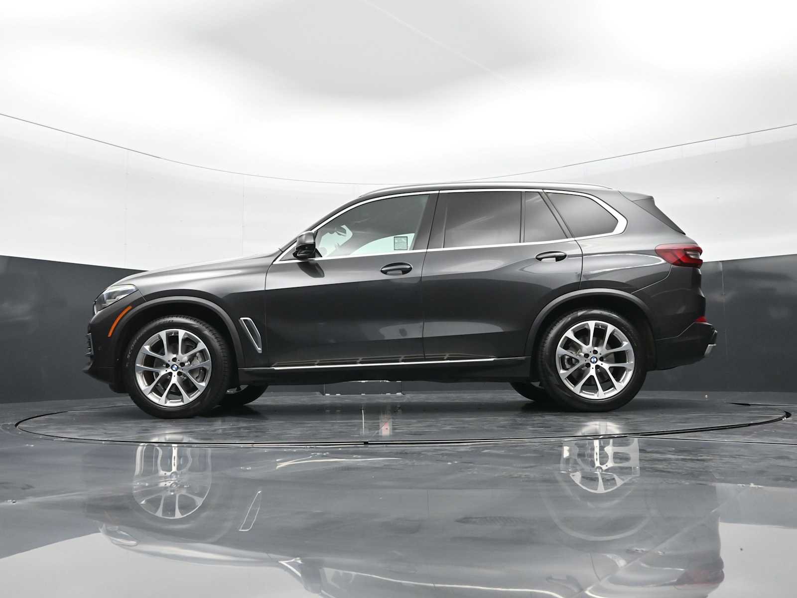 Used 2023 BMW X5 xDrive40i AWD/4WD image 32