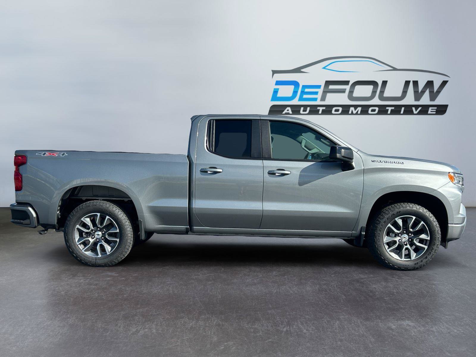 Used 2023 Chevrolet Silverado 1500 RST AWD/4WD image 2
