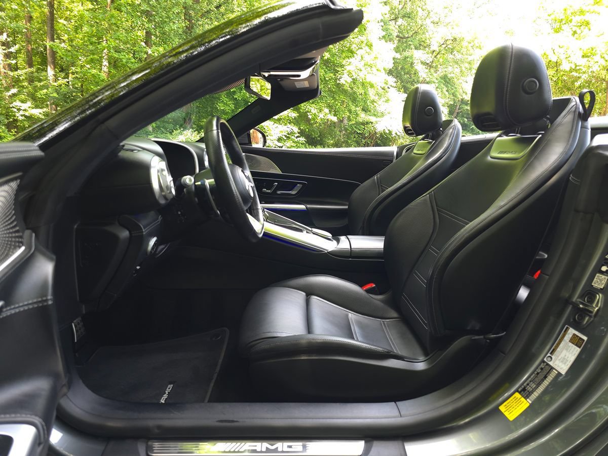 Used 2023 Mercedes-Benz SL 43 AMG w/ Driver Assistance Package image 11