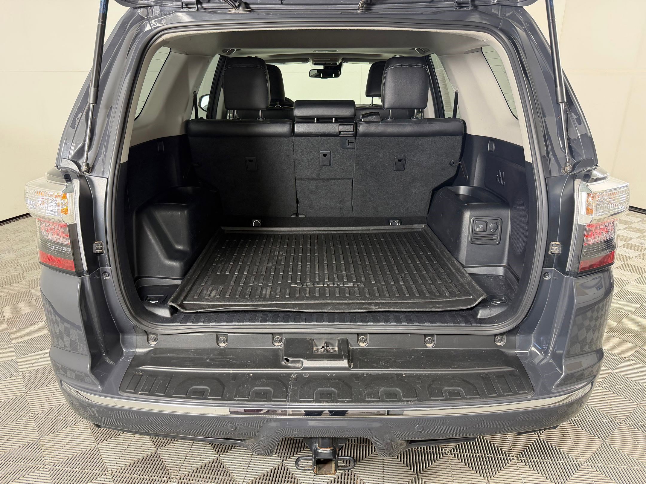 Used 2024 Toyota 4Runner Limited image 30