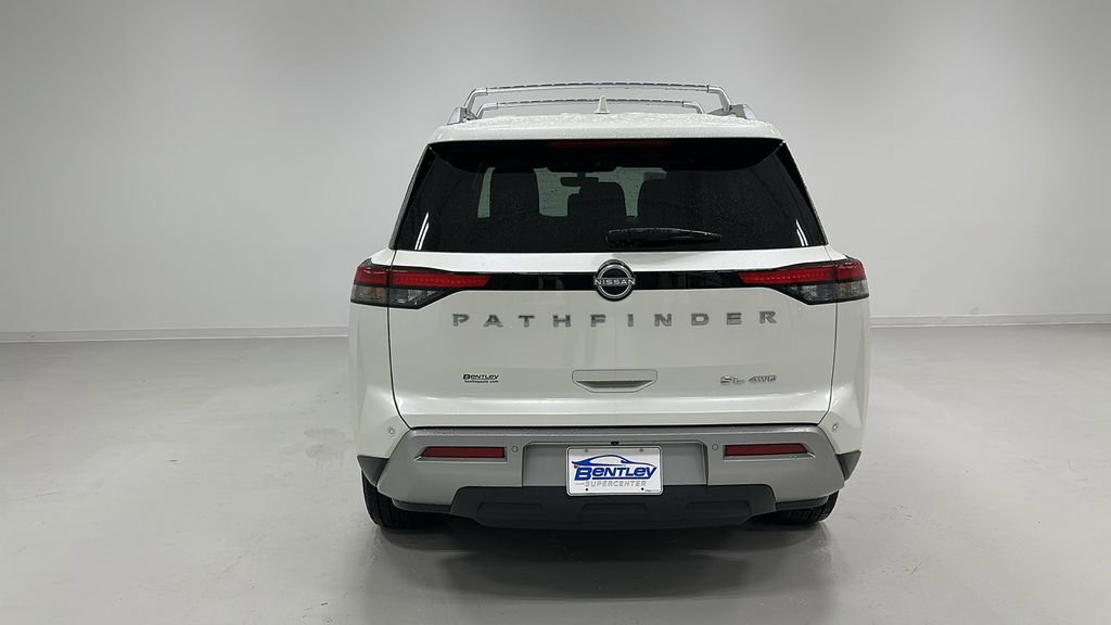 Used 2023 Nissan Pathfinder SL image 4