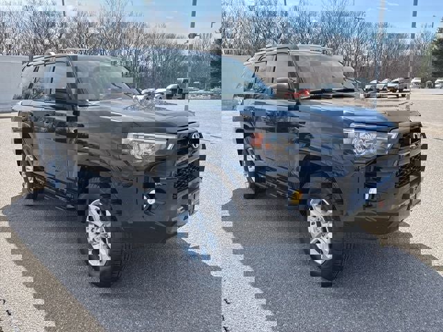 Used 2019 Toyota 4Runner SR5 image 3