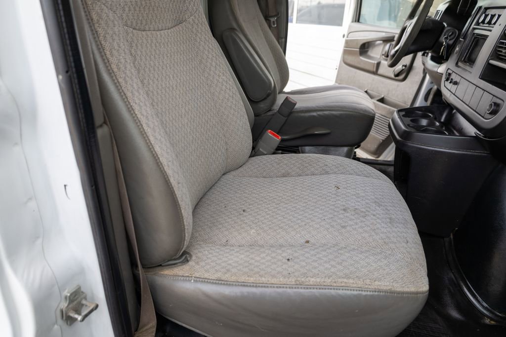 Used 2014 Chevrolet Express 3500 RWD image 12