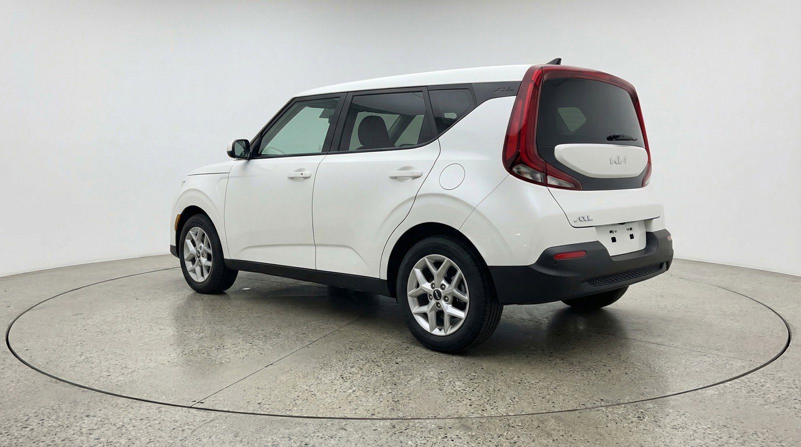 Used 2025 Kia Soul LX w/ LX Technology Package image 6