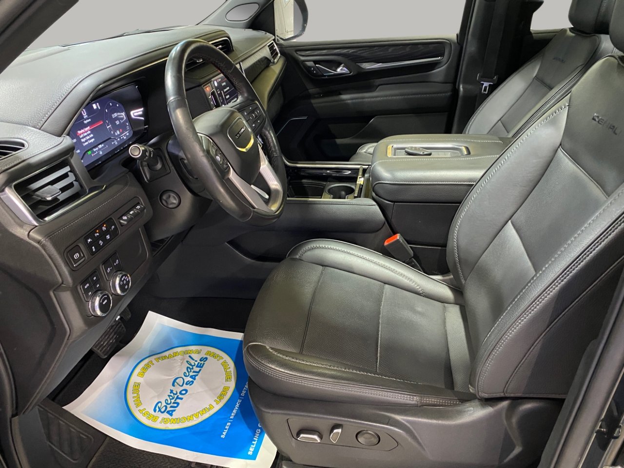 Used 2022 GMC Yukon XL Denali image 11