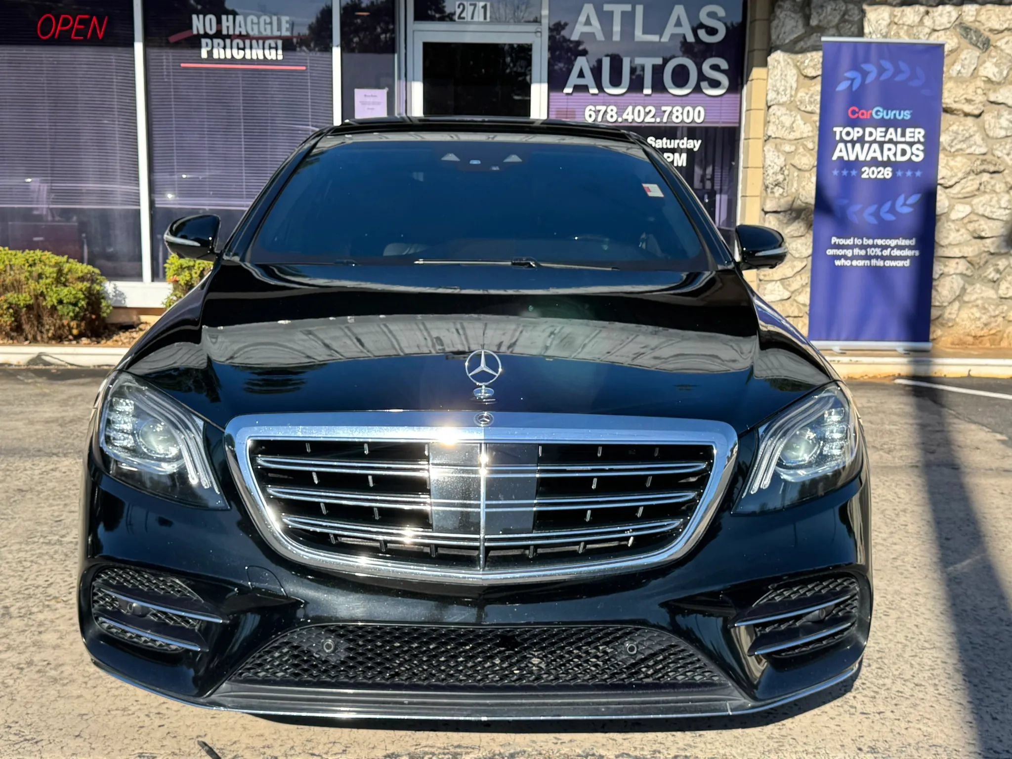 Used 2019 Mercedes-Benz S 560 Sedan image 2
