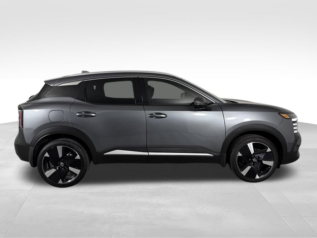 Used 2025 Nissan Kicks SR AWD/4WD image 7