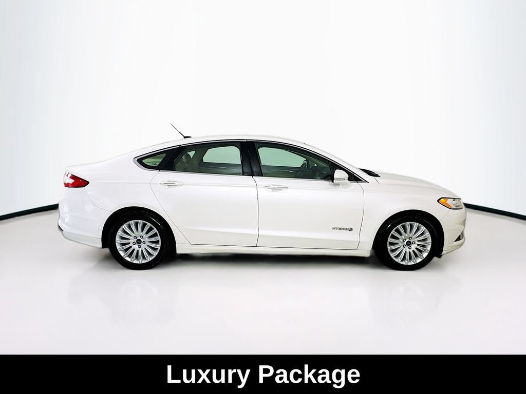 Used 2015 Ford Fusion SE w/ Equipment Group 502A FWD image 9