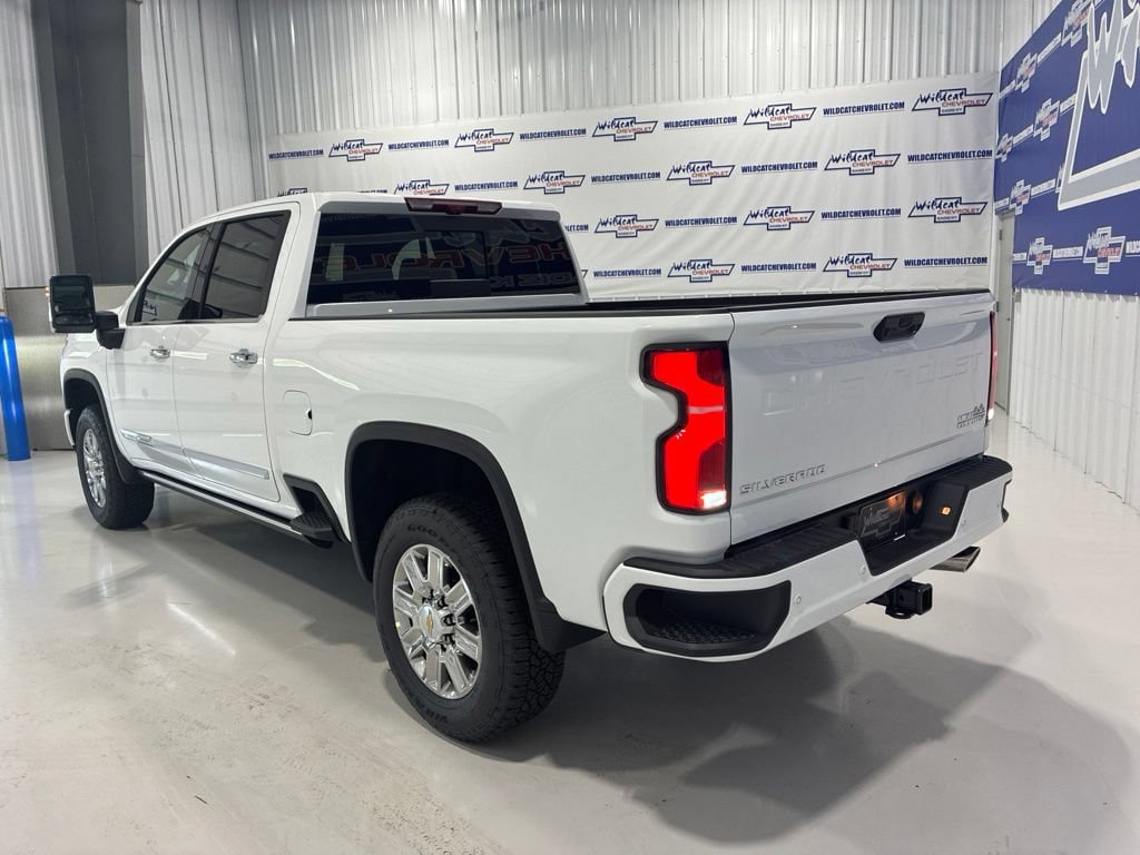 New 2026 Chevrolet Silverado 2500 High Country w/ High Country Premium Package AWD/4WD image 4