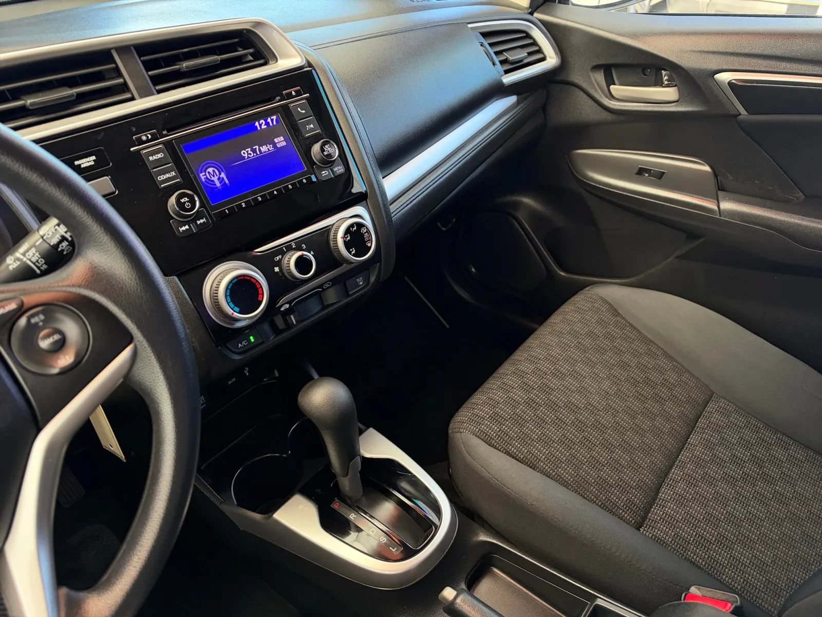 Used 2016 Honda Fit LX image 30