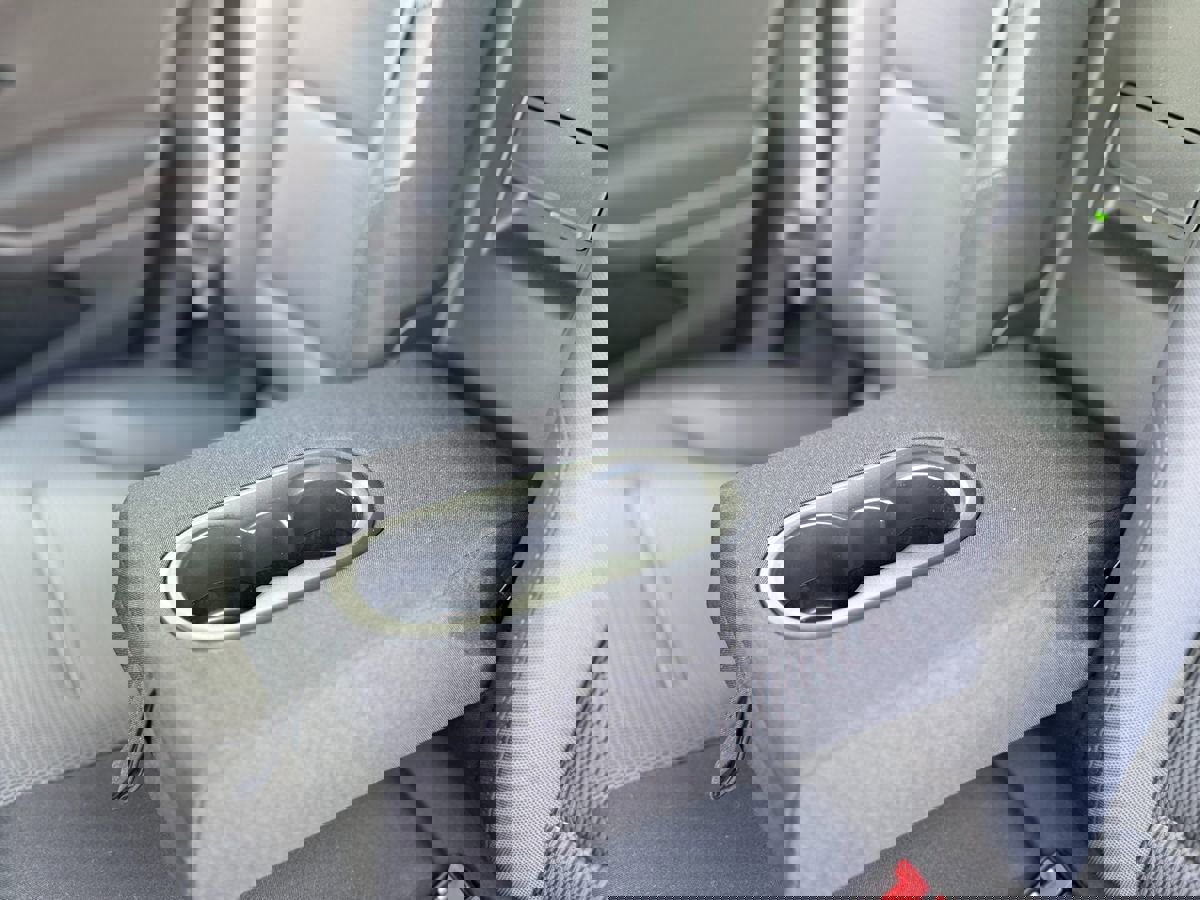 Used 2017 Volkswagen Golf S image 32