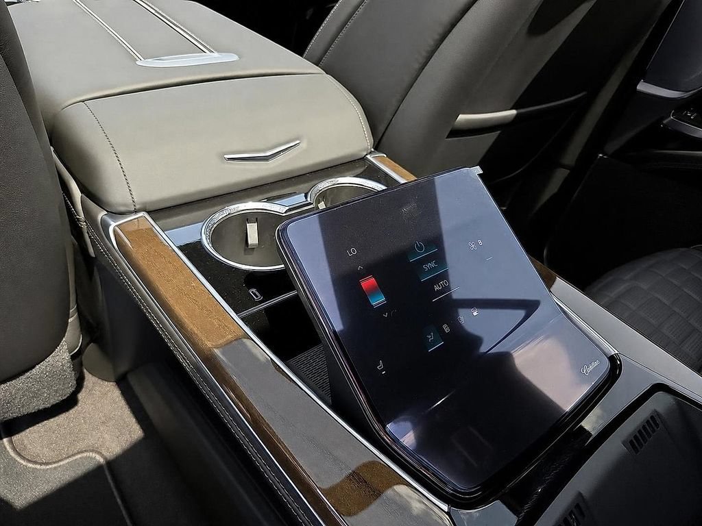 New 2026 Cadillac Escalade Platinum Sport AWD/4WD image 11