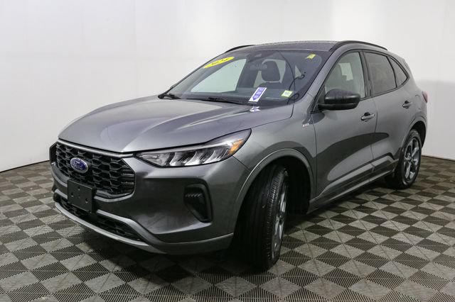 Used 2024 Ford Escape ST-Line w/ Tech Pack #1 AWD/4WD image 5