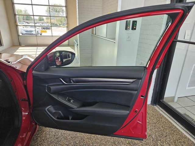 Used 2020 Honda Accord Sport image 14