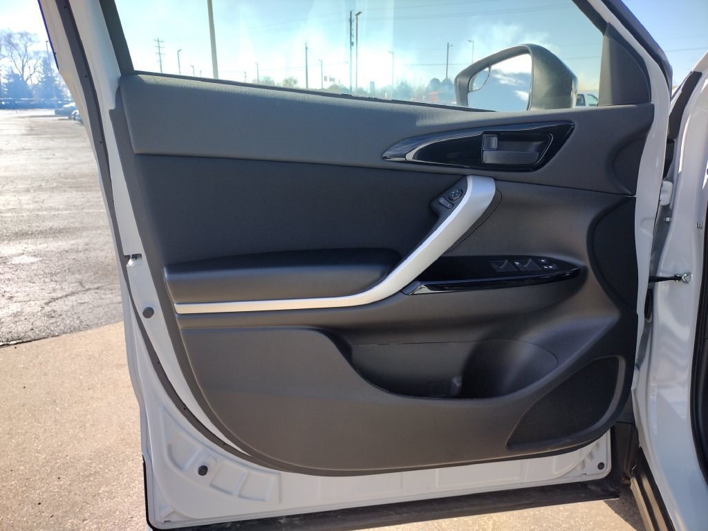 New 2026 Mitsubishi Eclipse Cross LE AWD/4WD image 25