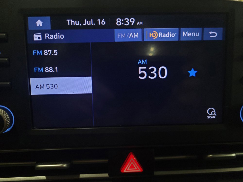 Used 2021 Hyundai Elantra SE FWD image 25