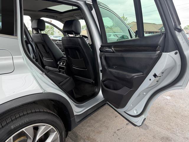 Used 2017 BMW X3 xDrive28i AWD/4WD image 12