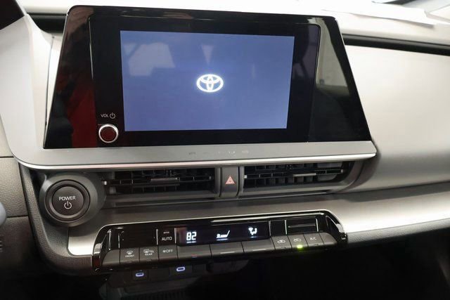 Used 2024 Toyota Prius LE image 19