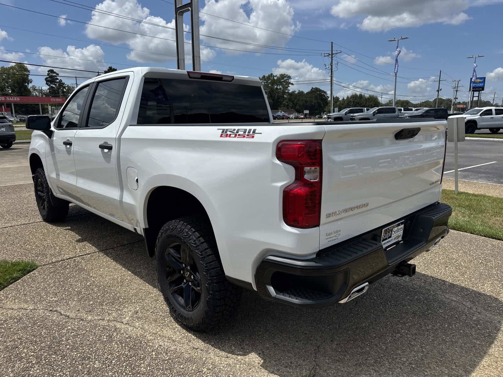 New 2026 Chevrolet Silverado 1500 Custom Trail Boss AWD/4WD image 4