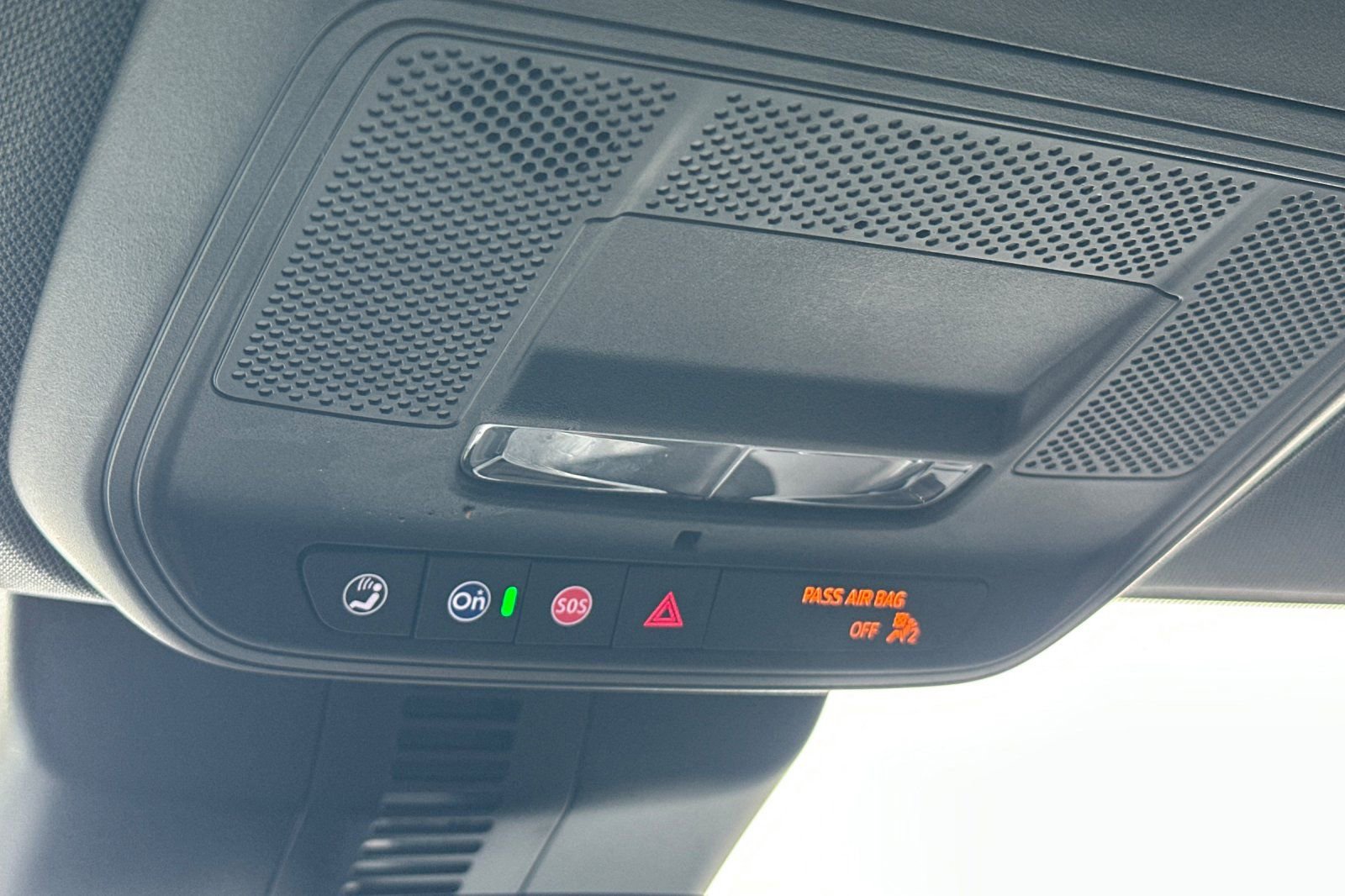 Used 2025 GMC Acadia AT4 w/ LPO, Floor Liner Package image 24