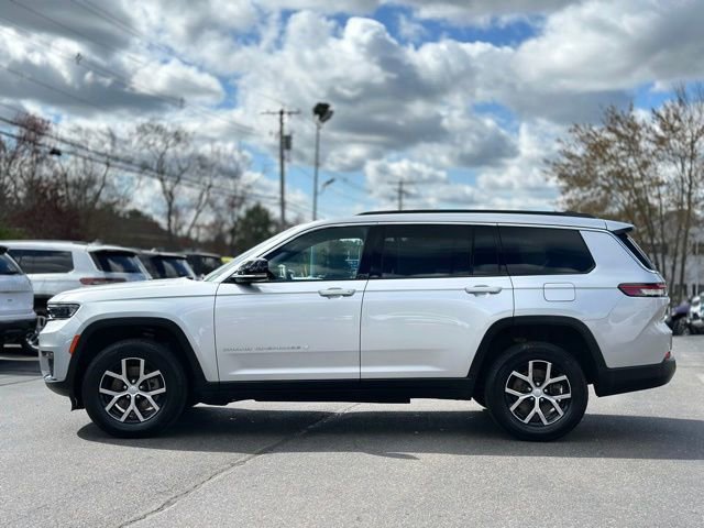 Used 2024 Jeep Grand Cherokee L Limited AWD/4WD image 3