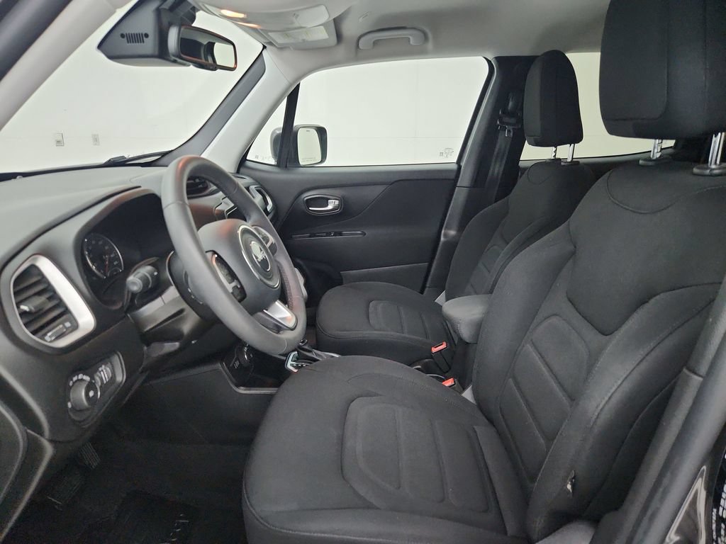 Used 2020 Jeep Renegade Latitude w/ Popular Equipment Group AWD/4WD image 19