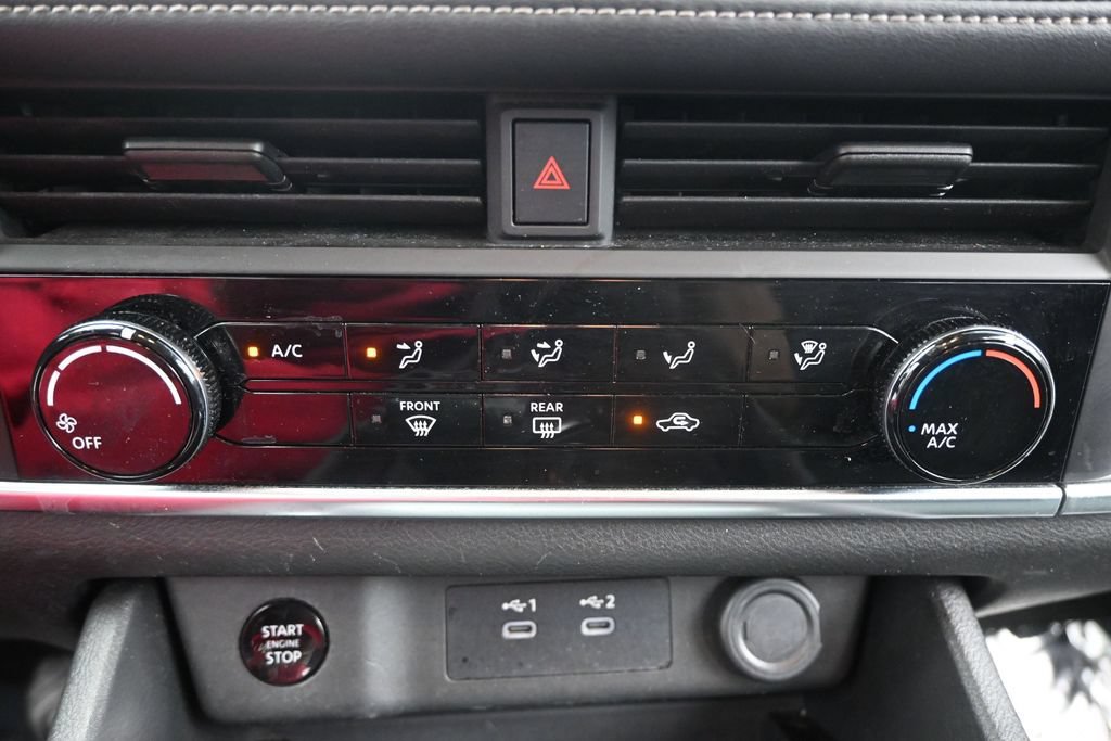 Used 2024 Nissan Rogue S FWD image 33