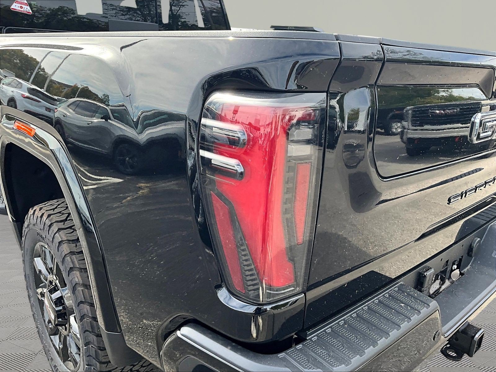 New 2026 GMC Sierra 2500 AT4 w/ AT4 Premium Plus Package AWD/4WD image 15