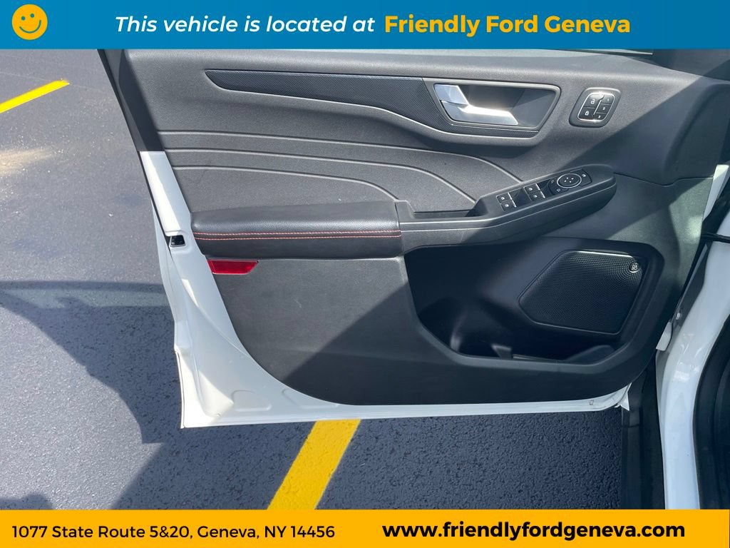 Used 2023 Ford Escape ST-Line Select w/ Tech Pack #2 AWD/4WD image 11