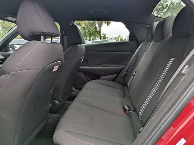 Used 2025 Hyundai Elantra Sport FWD image 12