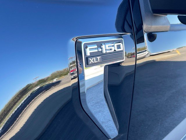 Used 2022 Ford F150 XLT w/ Equipment Group 302A High AWD/4WD image 7
