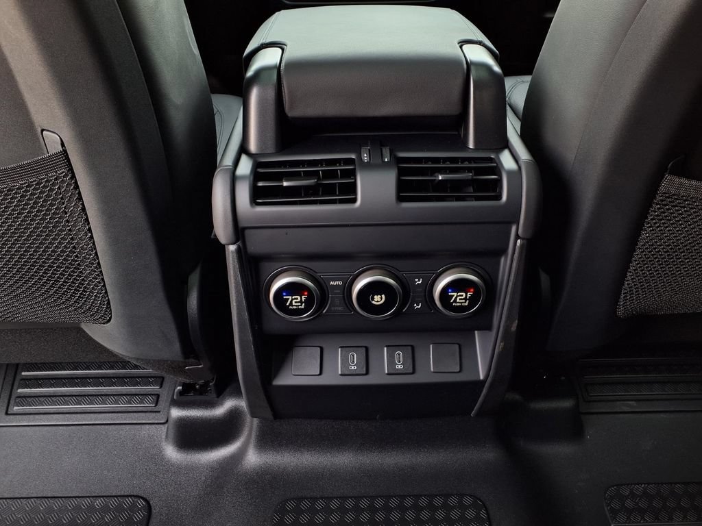 Certified 2026 Land Rover Defender 110 X-Dynamic SE AWD/4WD image 25