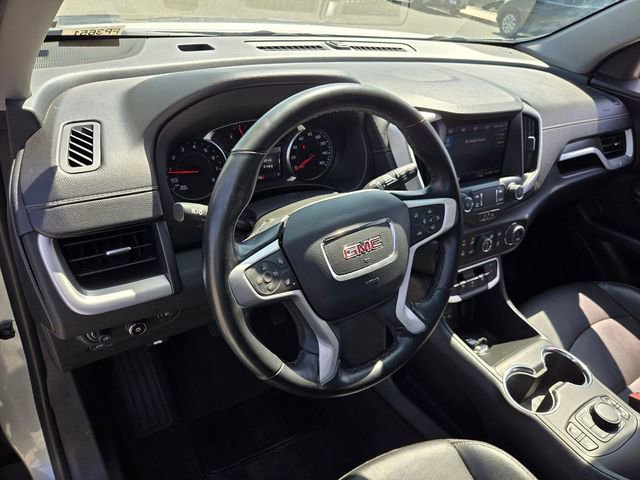 Used 2023 GMC Terrain SLT image 9