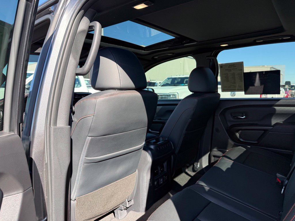 Used 2024 Nissan Titan PRO-4X w/ Pro-4x Convenience Package AWD/4WD image 12