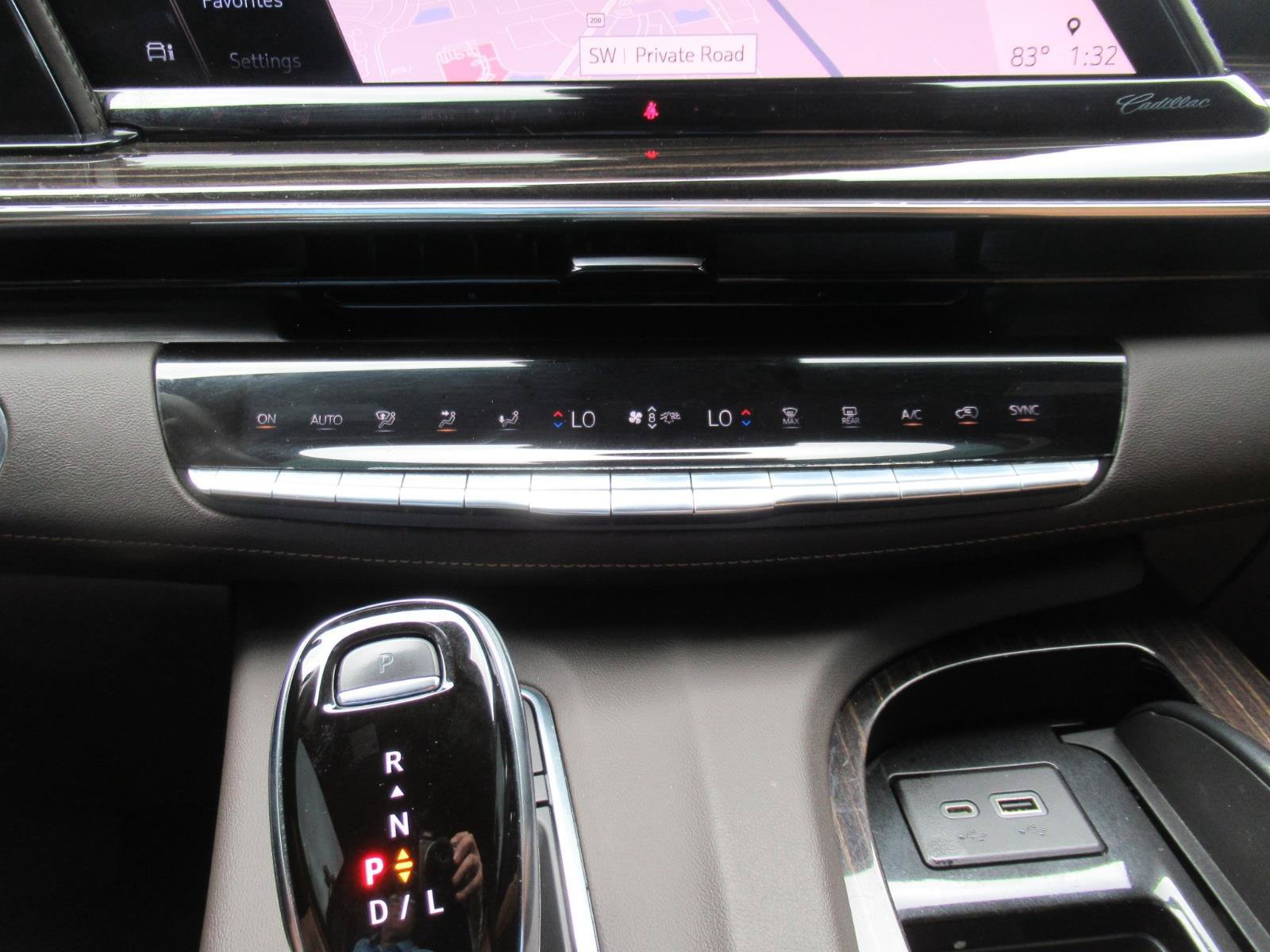 Used 2021 Cadillac Escalade Sport w/ LPO, ONYX Package AWD/4WD image 30