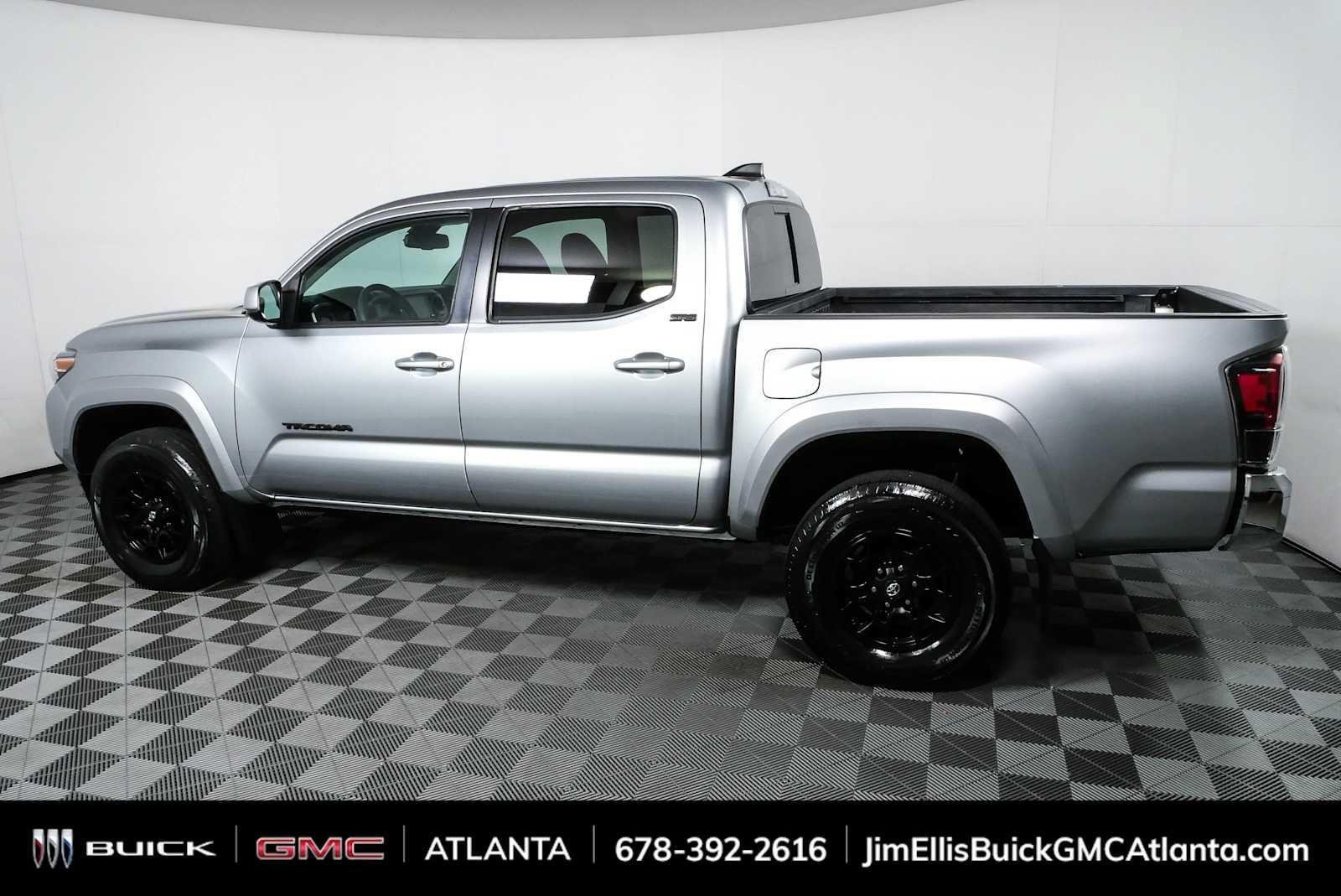 Used 2022 Toyota Tacoma SR5 AWD/4WD image 27