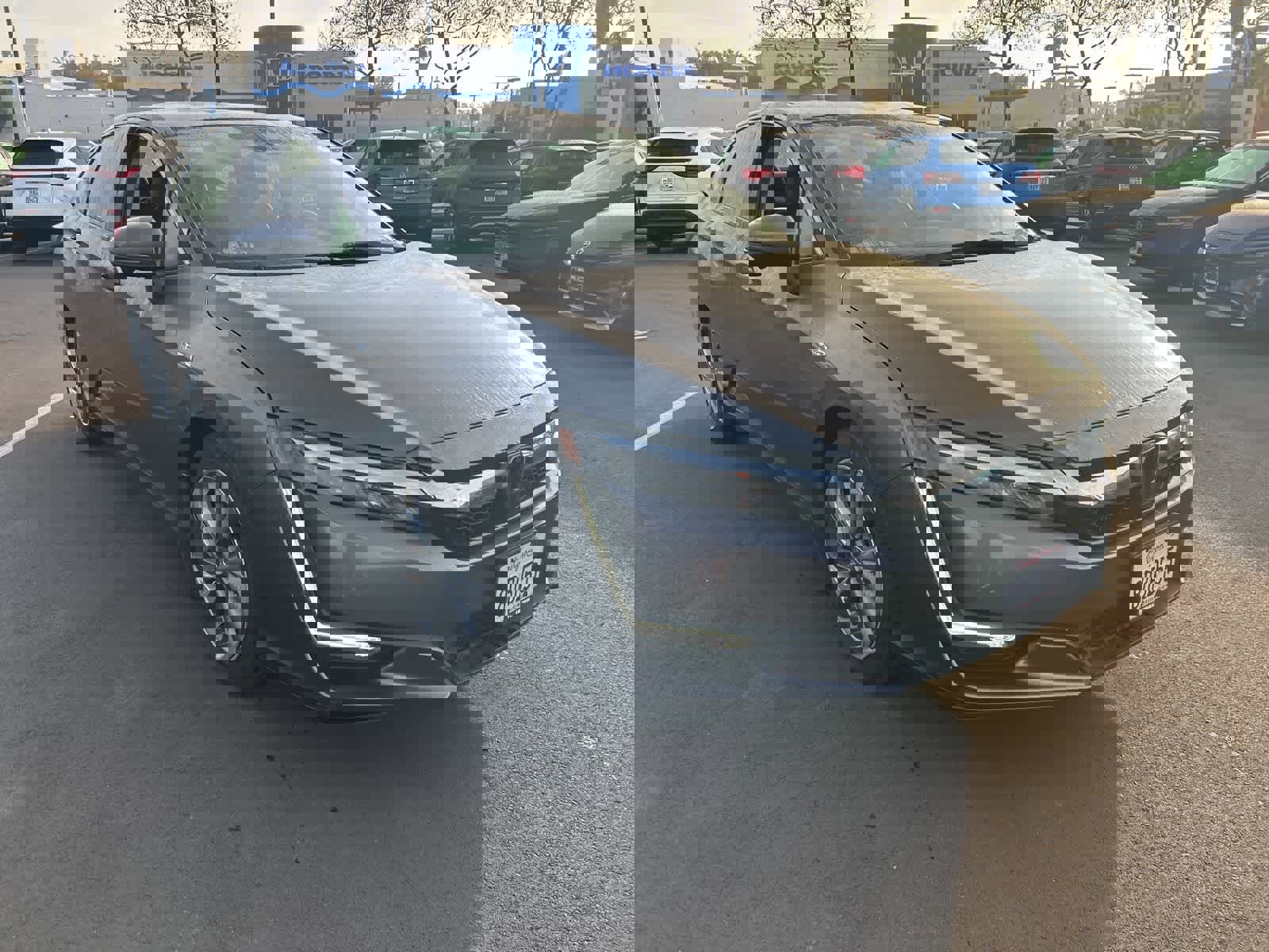 Used 2018 Honda Clarity image 2