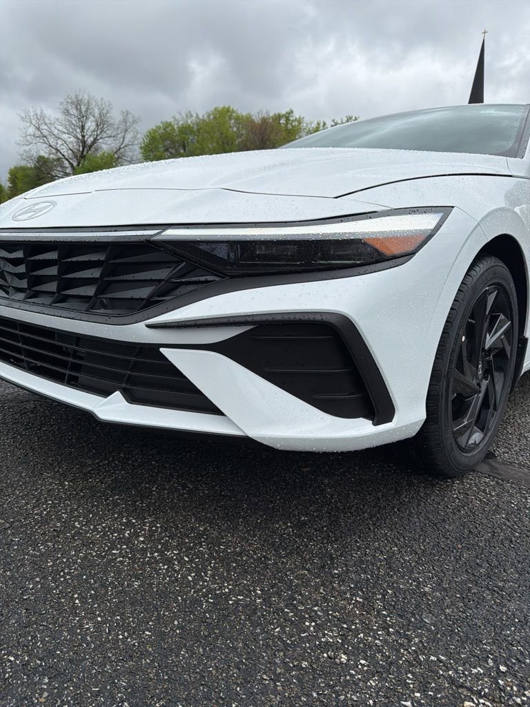 New 2026 Hyundai Elantra Sport FWD image 9