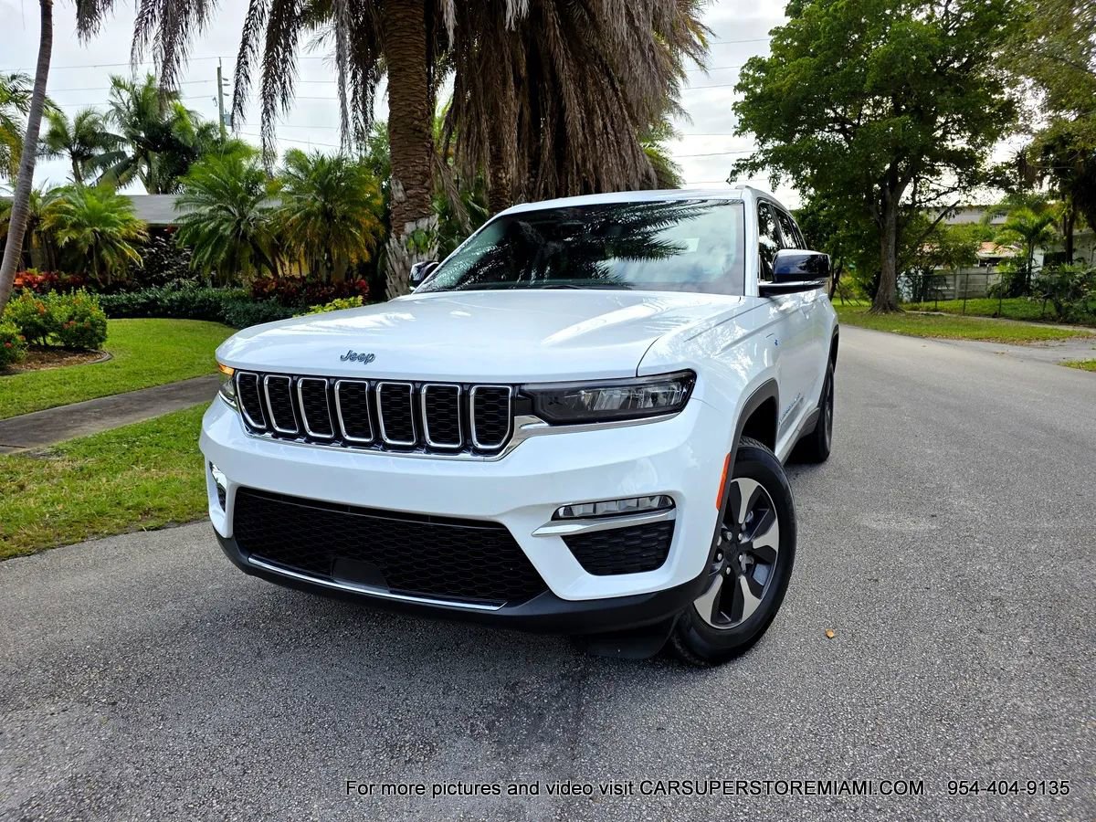 Used 2022 Jeep Grand Cherokee Limited 4xe image 7