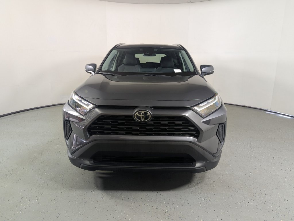 Used 2025 Toyota RAV4 XLE FWD image 2