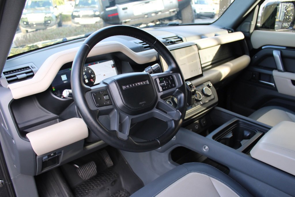 Used 2022 Land Rover Defender 110 X-Dynamic HSE image 5