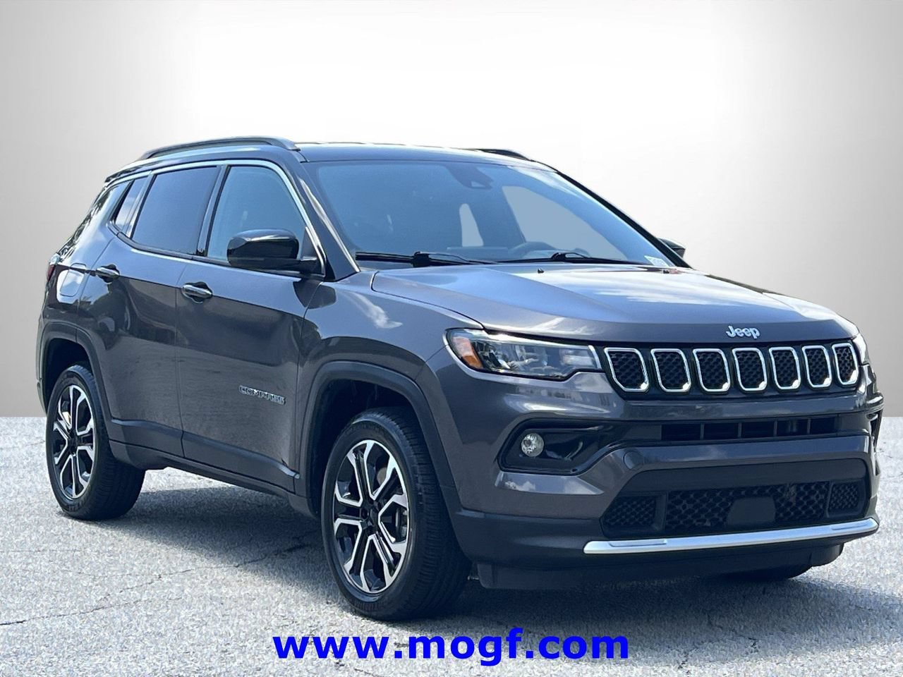 Used 2024 Jeep Compass Limited AWD/4WD image 4